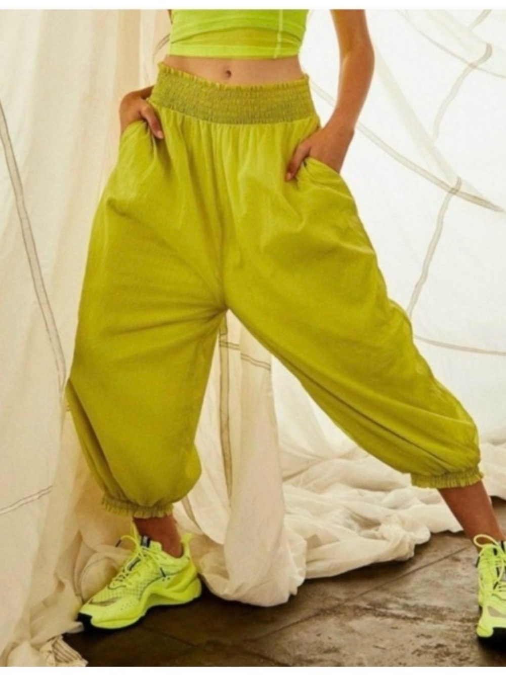 Free people Sashay my way jogger pants NWOT size‎ sm yellow